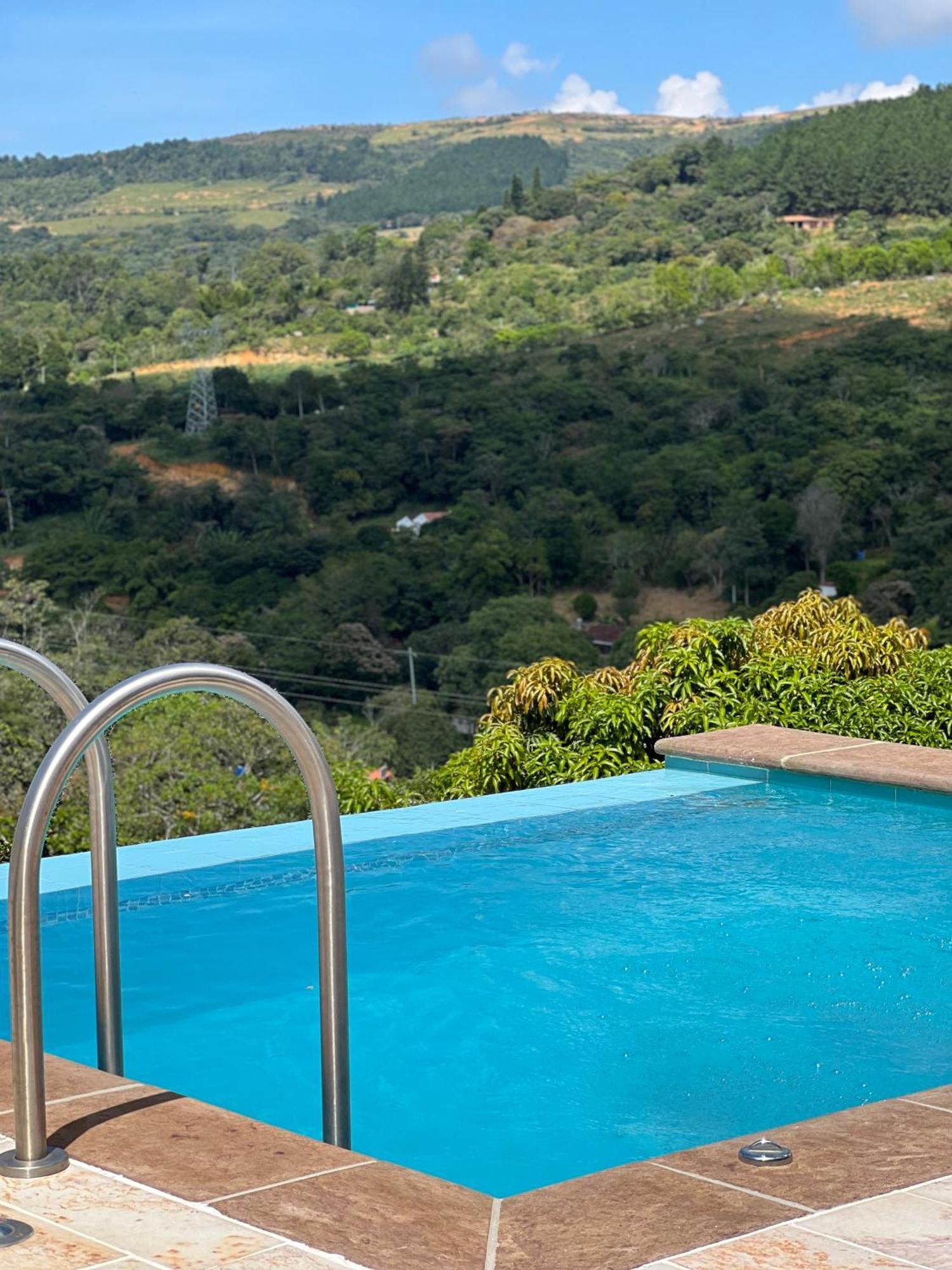 Hotel Campestre Palmas Del Zamorano San Gil Zewnętrze zdjęcie