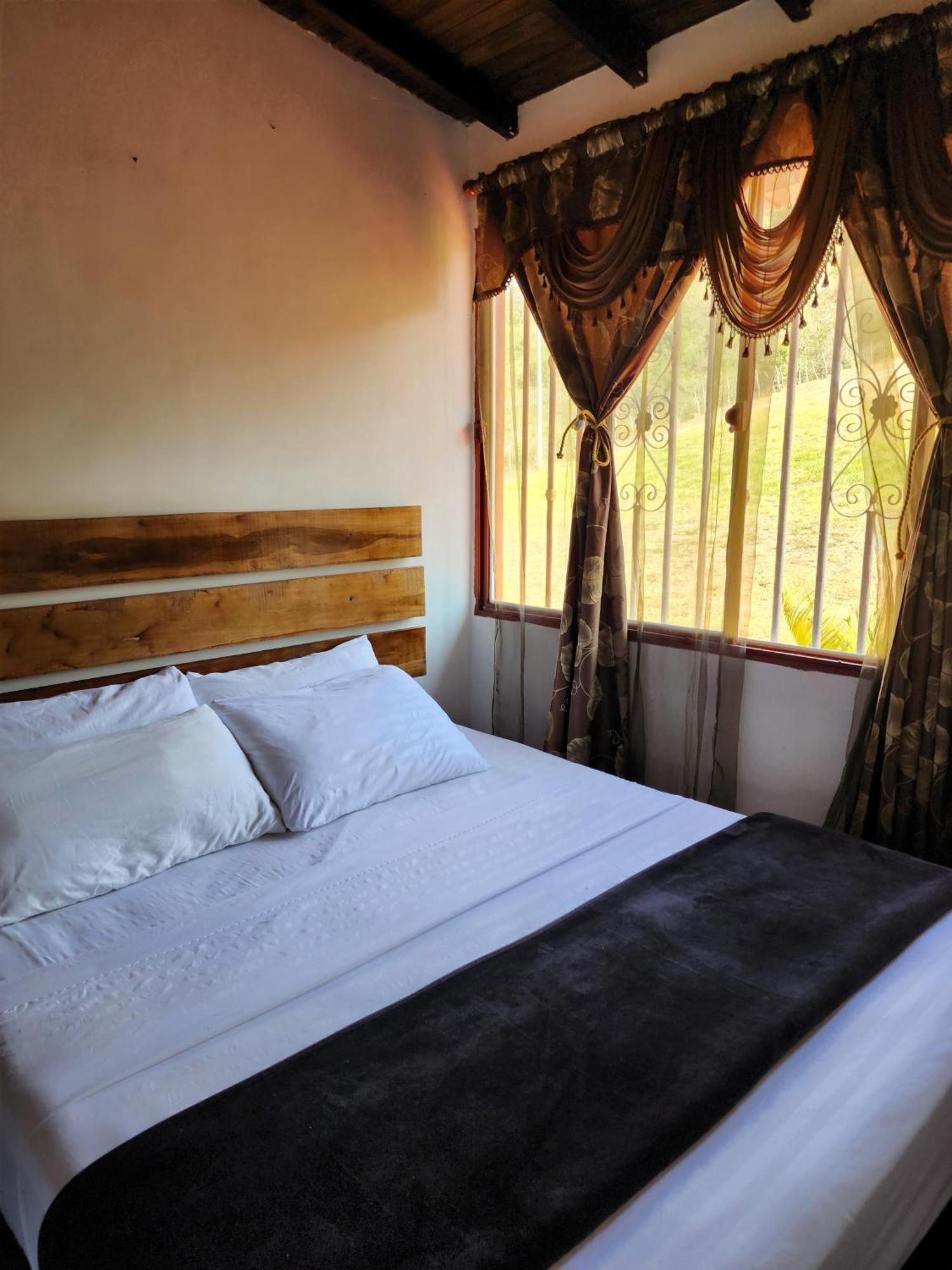 Hotel Campestre Palmas Del Zamorano San Gil Zewnętrze zdjęcie