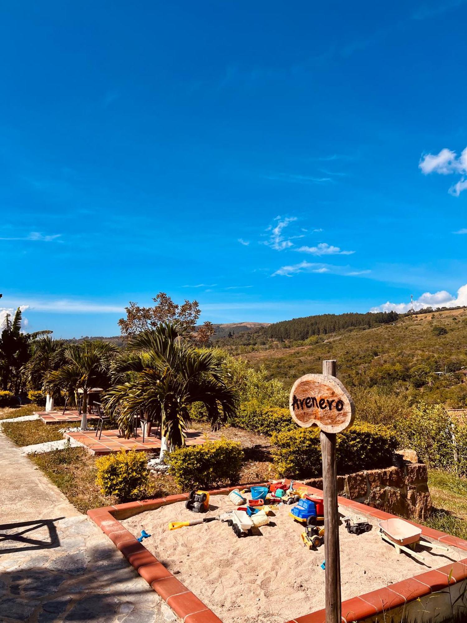 Hotel Campestre Palmas Del Zamorano San Gil Zewnętrze zdjęcie